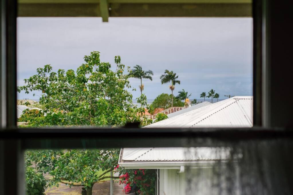 New - Hula House Wac- 3br- Town *